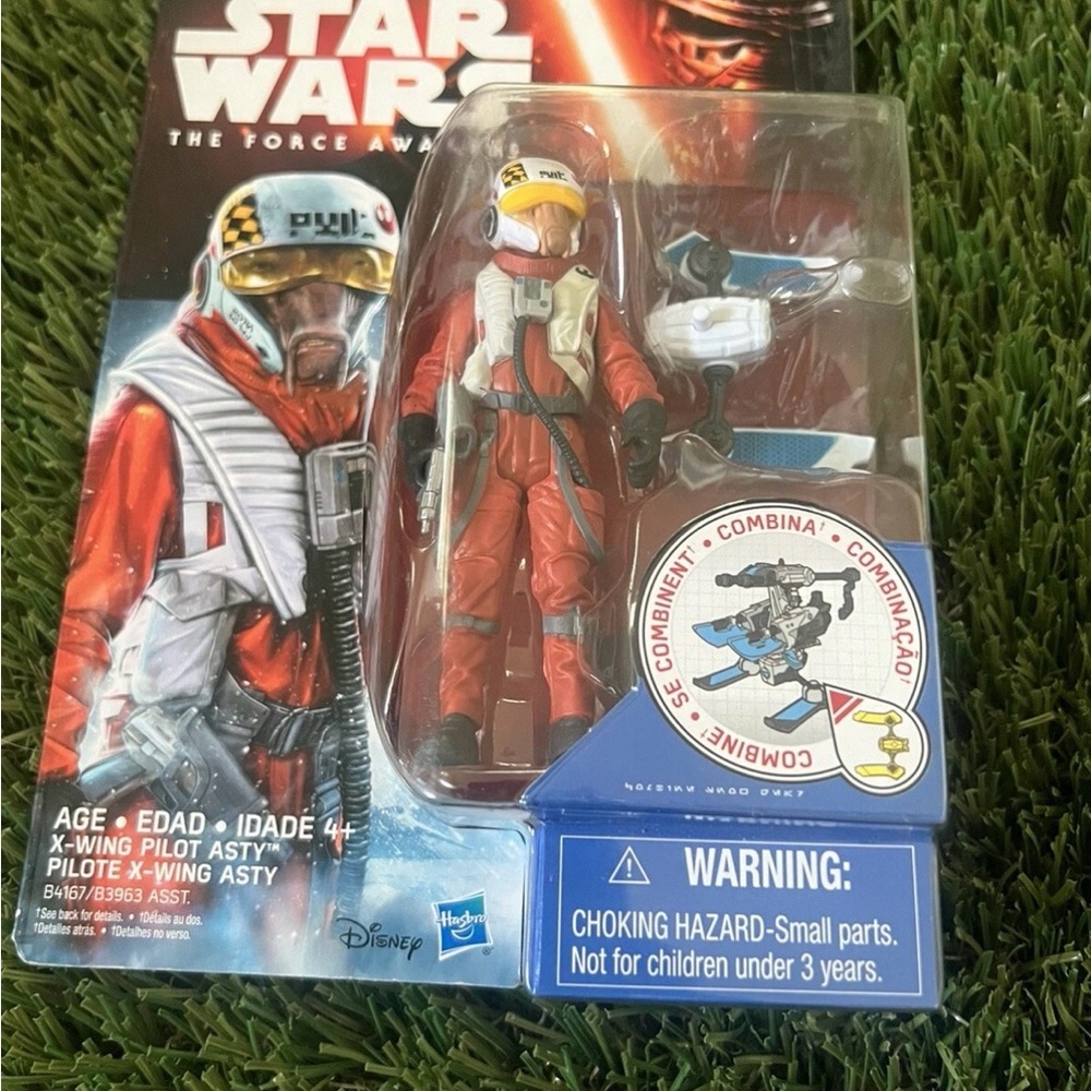 Hasbro Star Wars X-Wing Pilot Asty Figure - Red and White